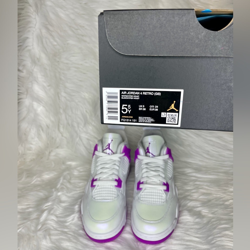 Air Jordan 4 - Picture 4 of 5